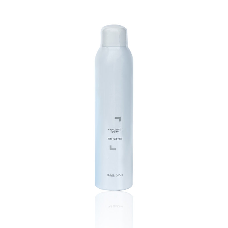 Moisturizing and anti-aging spray